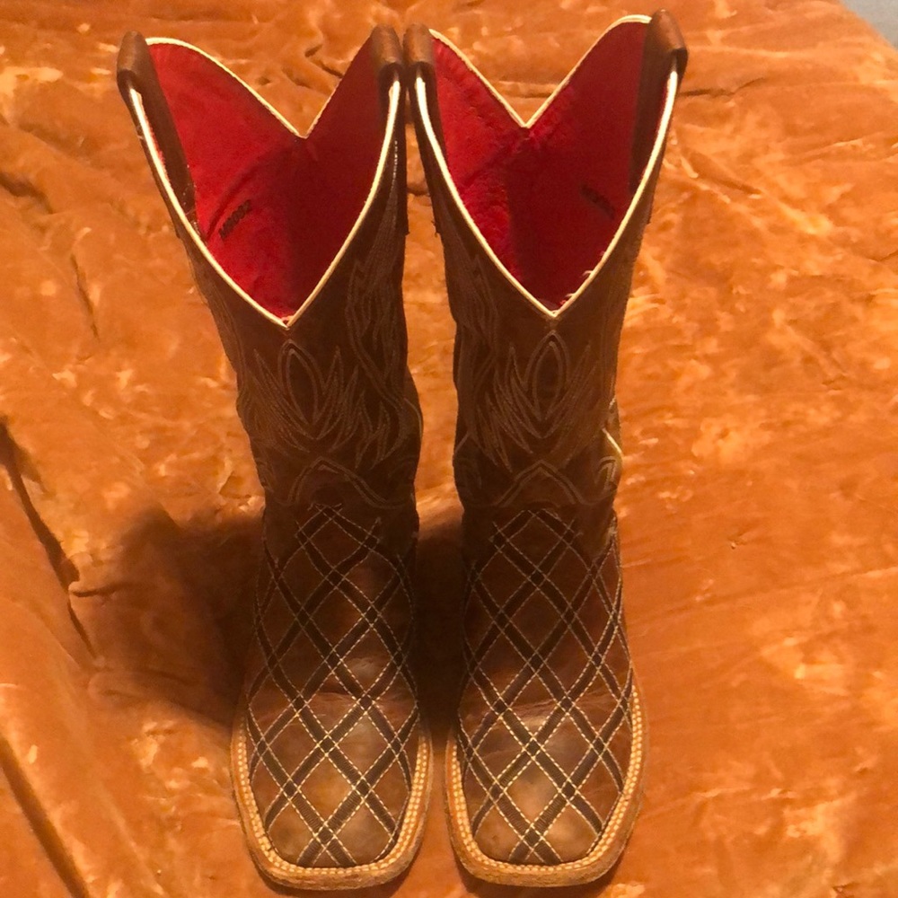 Macie Bean Diamond stitch cowboy boots